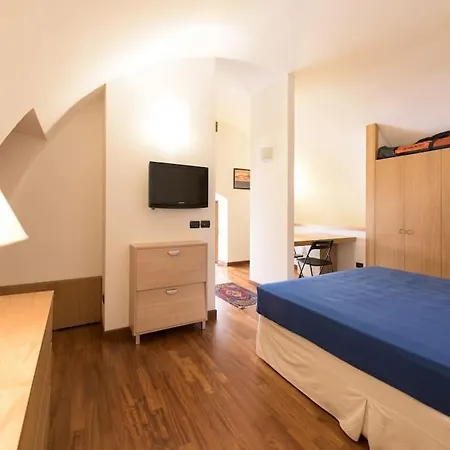 Traditional Apartment In Old City Bari Buitenkant foto